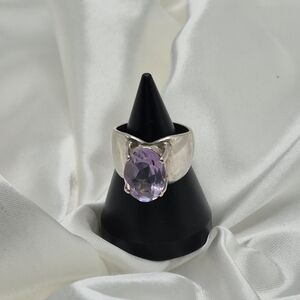 Chunky Sterling Silver Ring with Gorgeous Amethyst center Stone! Sz 7.5